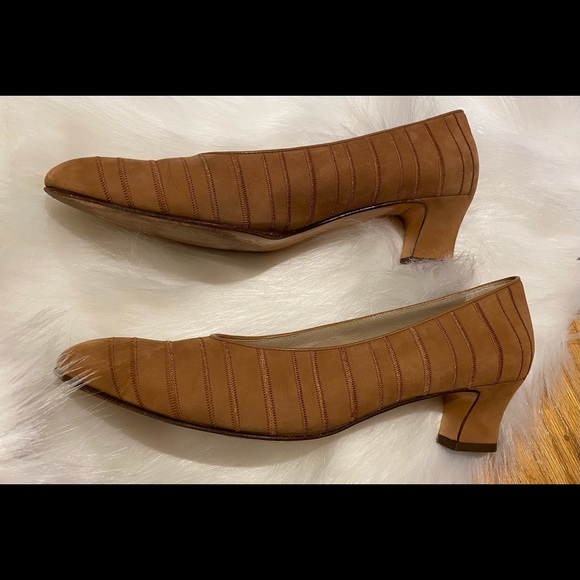 Salvatore Ferragamo Suede striped Pump Heels - Picture 4 of 9